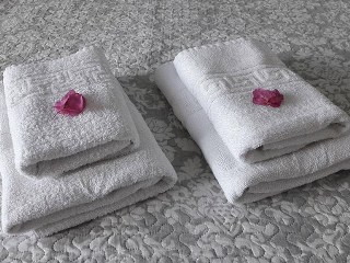 images/gallery/apartments/07 Benetia Apartments Bedroom towels