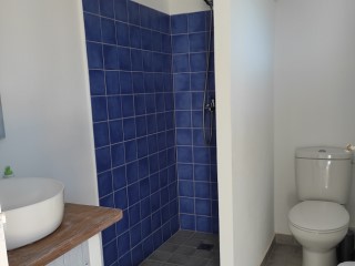 images/gallery/apartments/18 Benetia Apartments Bathroom