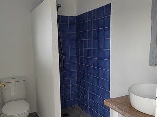 images/gallery/apartments/19 Benetia Apartments Bathroom